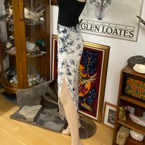 🐦‍⬛4/$20🐦‍⬛ Tie-Dye Rouched Side Split Skirt - Picture 9 of 9